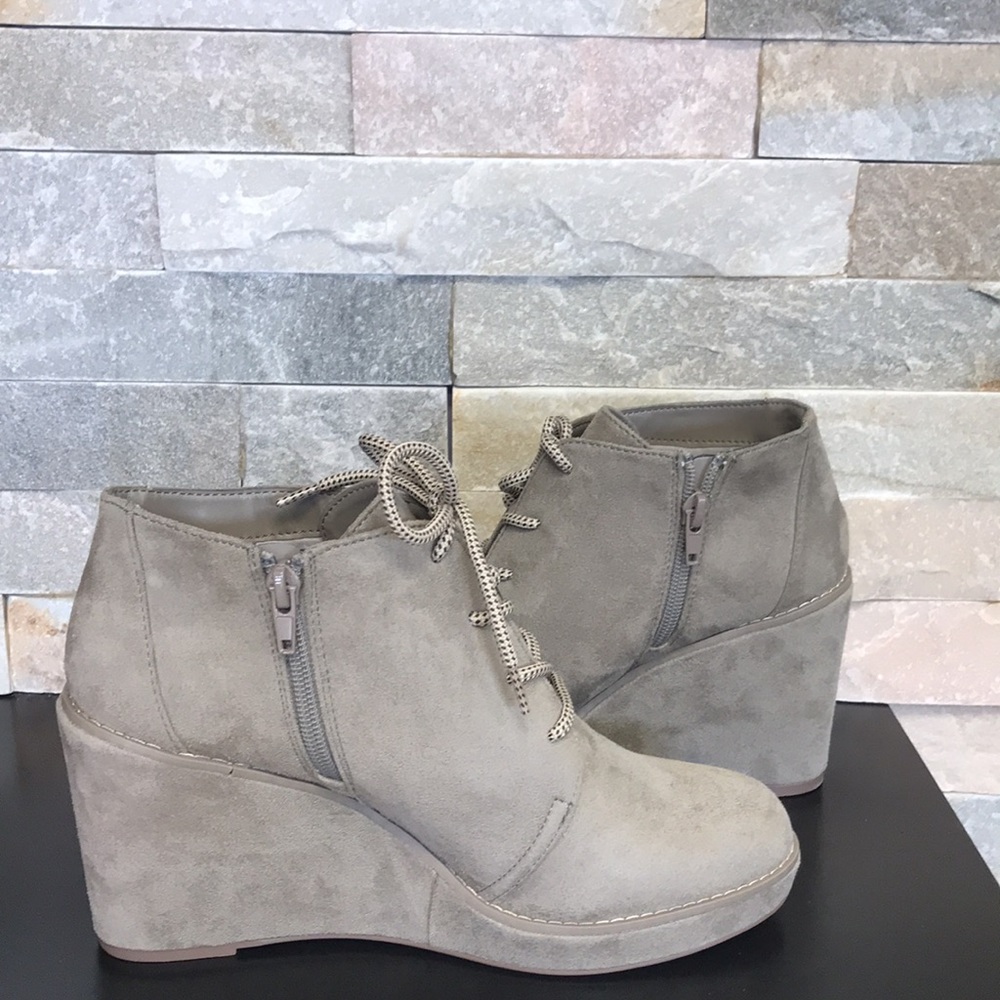 🎁  Carlos by Carlos Santana Wills Lace Up Wedge - Picture 3 of 8